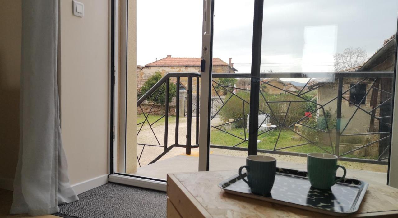 Comme A La Maison Clonas-sur-Vareze Exterior photo